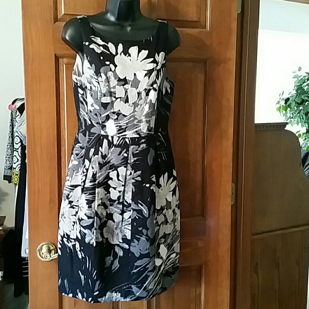 Floral print dress